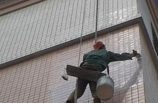 建水卫生间漏水维修公司分享下建水外墙防水的必要性。